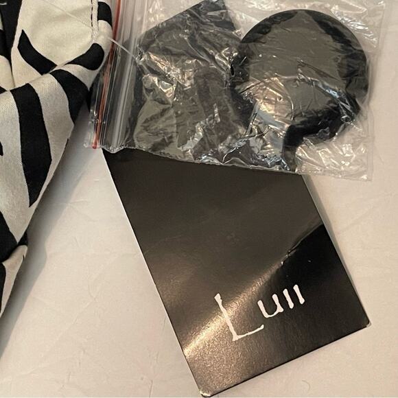 Luii Black And White Animal Print Belted Short Trench Coat Jacket NWT Size M - Picture 11 of 15